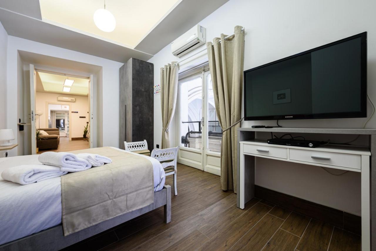 Piazza Nicola 14 Appartement Napels