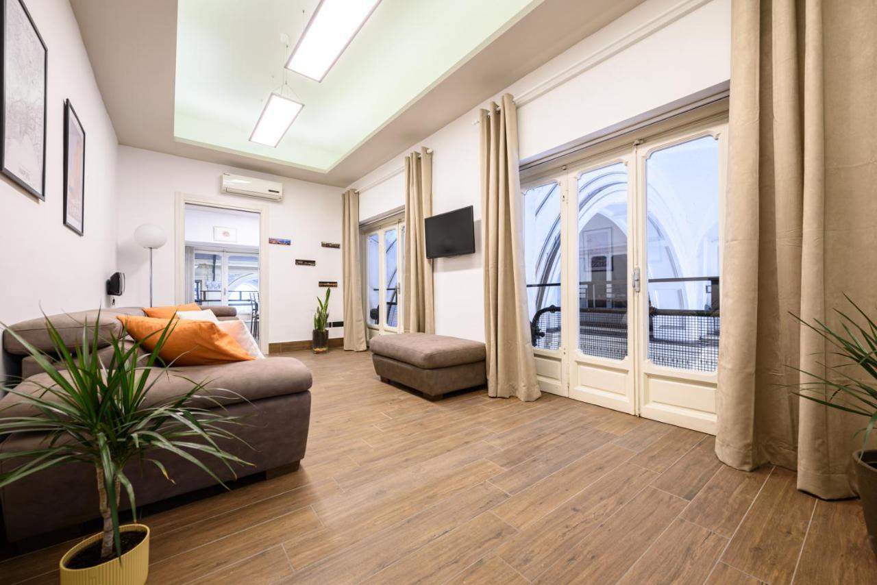 Piazza Nicola 14 Appartement